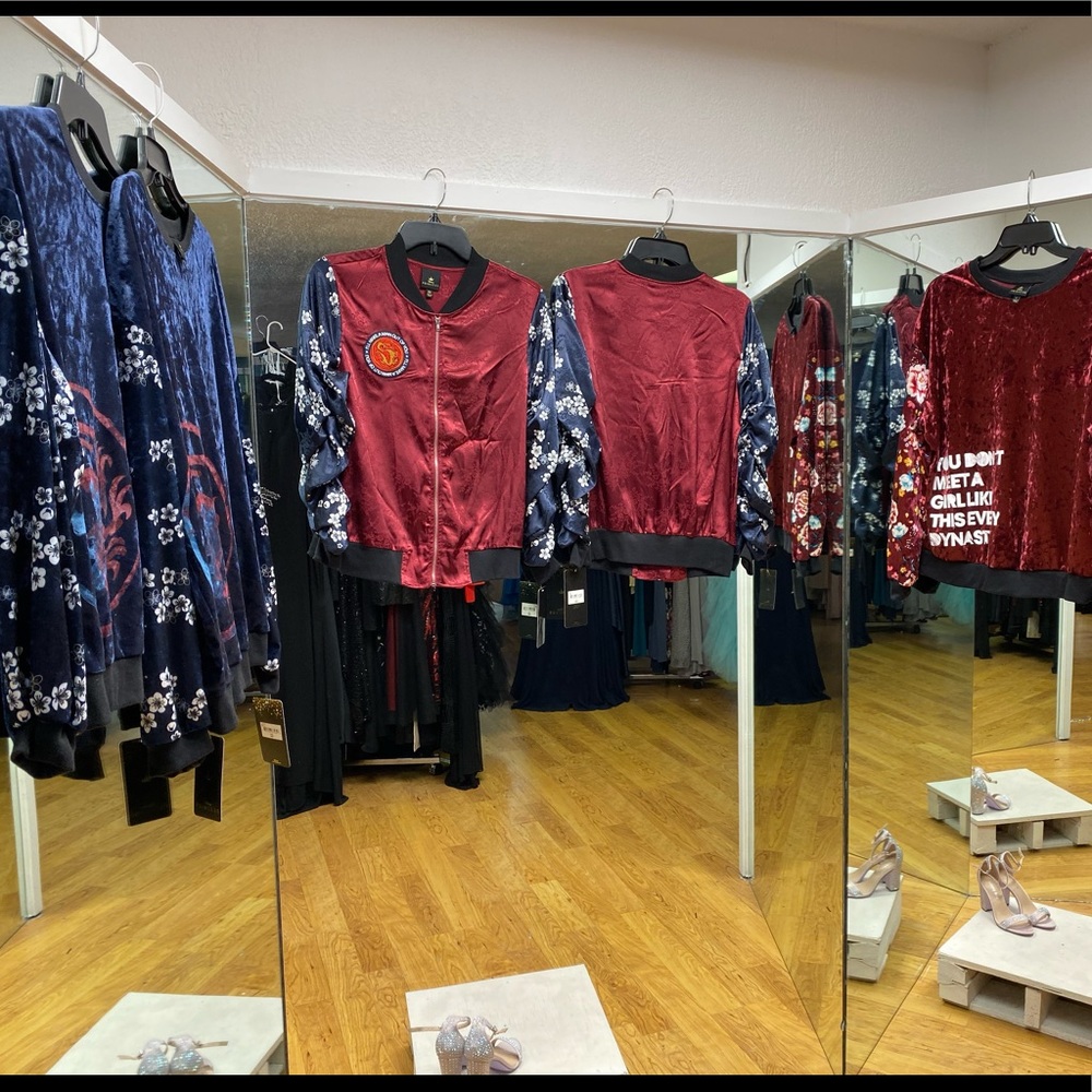 Disney Princess zip jackets - Picture 2 of 3